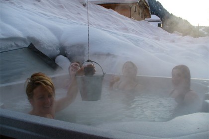 jacuzzi self catered chalet in les Prodains Avoriaz mountain biking hiking holidays families Morzine
